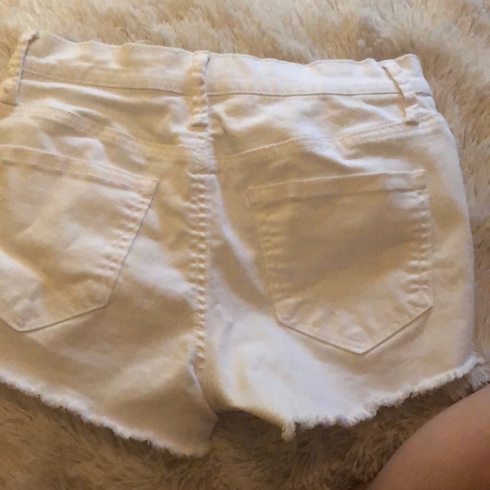 Shorts - Picture 3 of 3